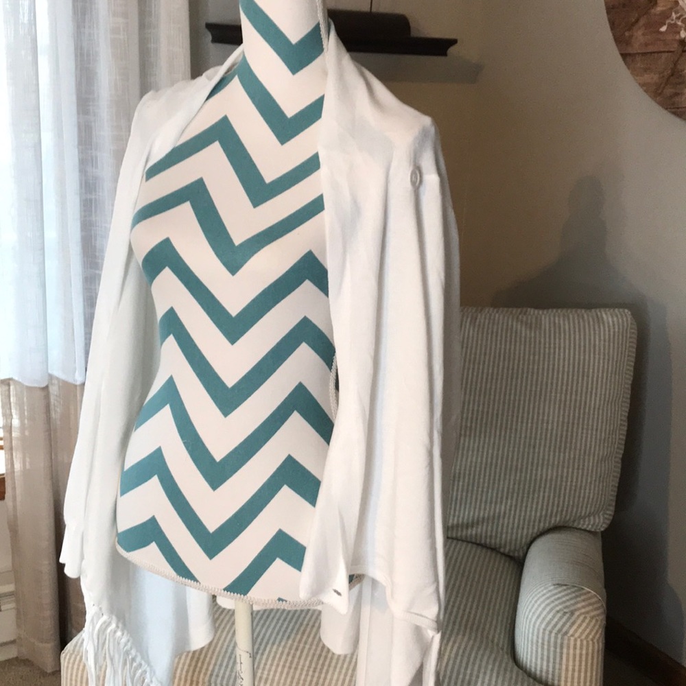 Sweater - Picture 7 of 7